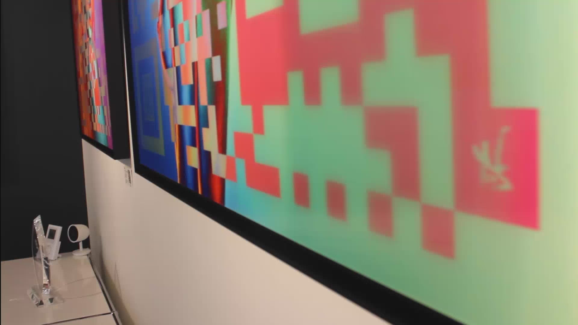 yoons video art chromatic faces lenticular art
